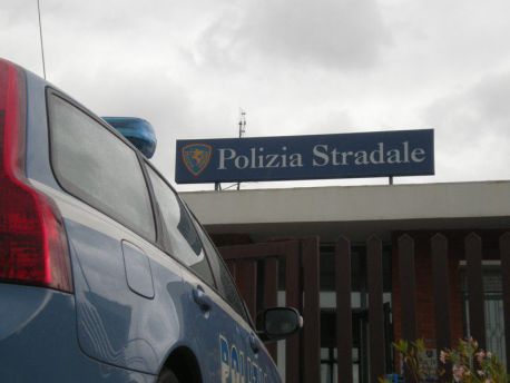 Polizia autostradale vasto sud