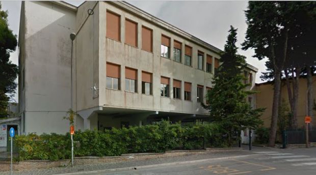 Scuola media paolucci