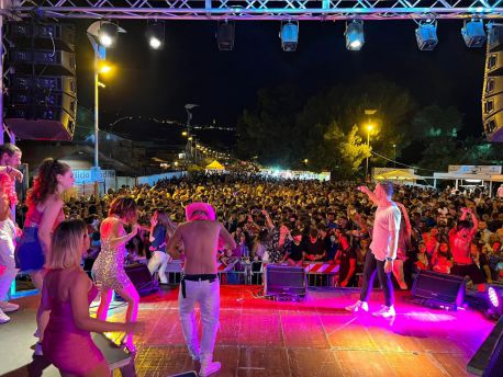 Vasto marina notte rosa