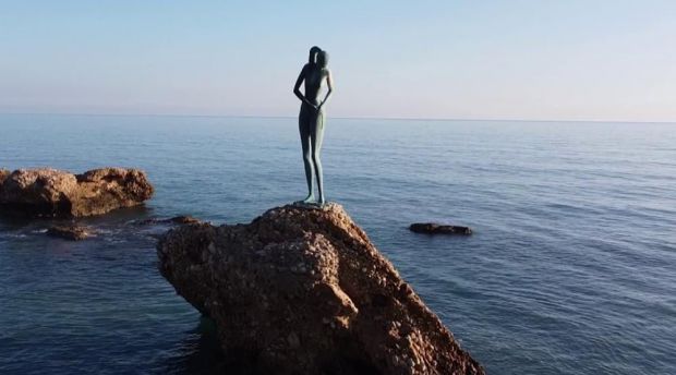 Monumento bagnante