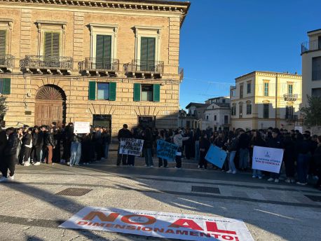 Protesta accorpamento