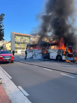 Autobus fiamme