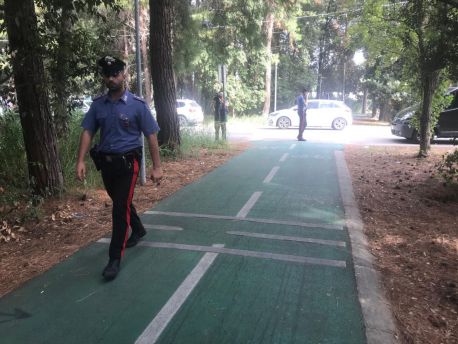 Carabinieri sulla pista ciclabile